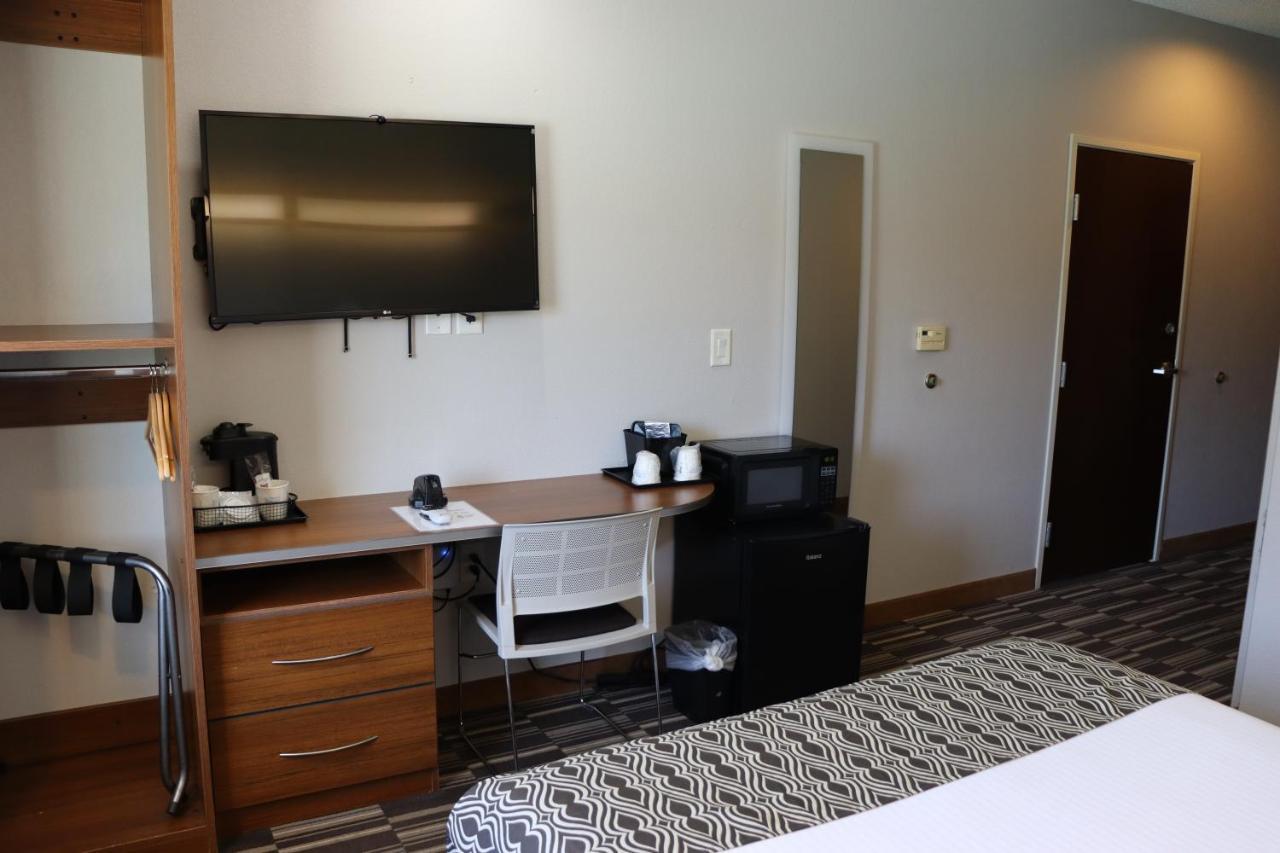 Microtel & By Wyndham Near Moore Hotel