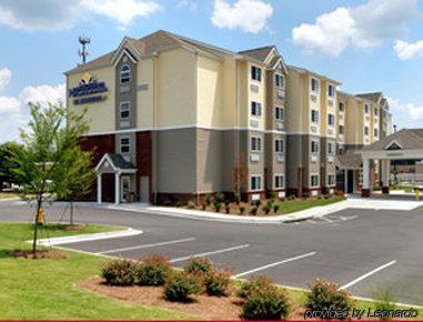 Microtel & By Wyndham Near Moore 2*